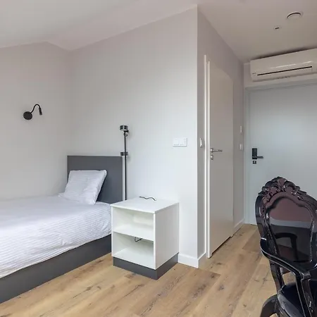 Ae Hostel Nowy Swiat Varsavia Esterno foto